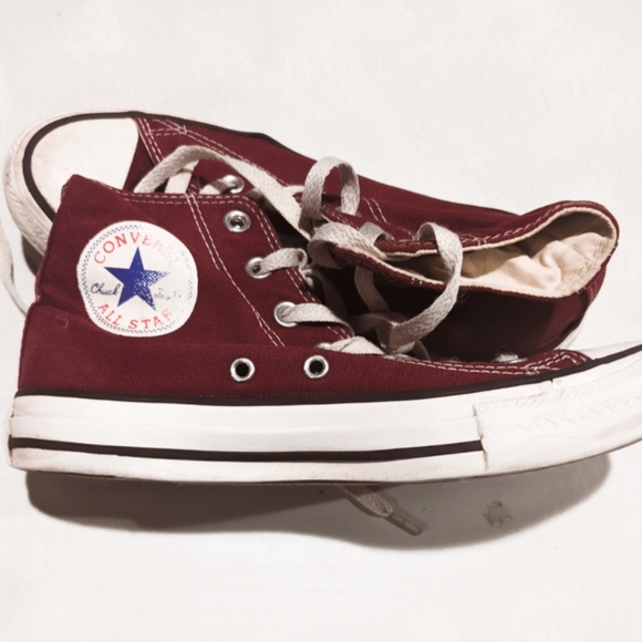 Converse Shoes - Maroon High Top Converse